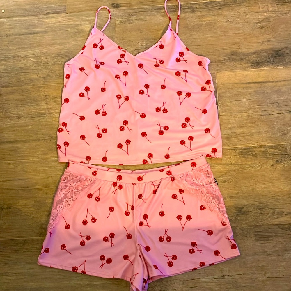 🍒Steve Madden 2-pc silky soft lace-trimmed cami & shorts set sz L NWT